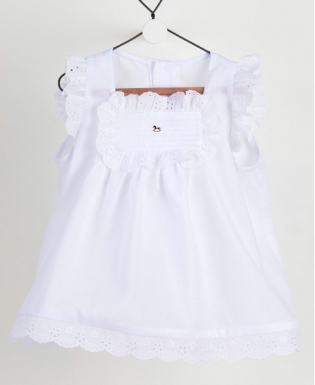 camisa blanca de niña